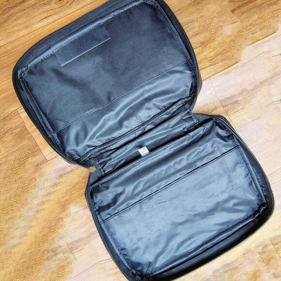 Genuine Leather Bible Organizer Book Cover for Unisex - Picture 5 of 10